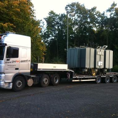 Transformator mit 35 Tonnen Gewicht