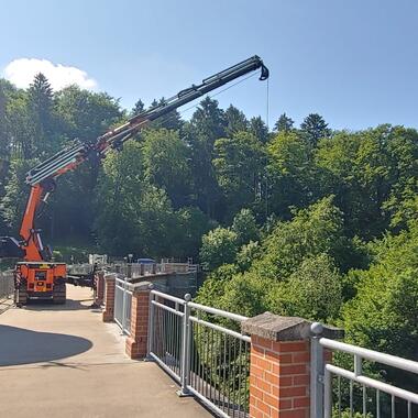 Wartung einer Sperrmauer