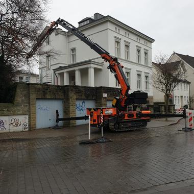 18m Auslage bis in den Garten zur Montage einer Balkonanlage