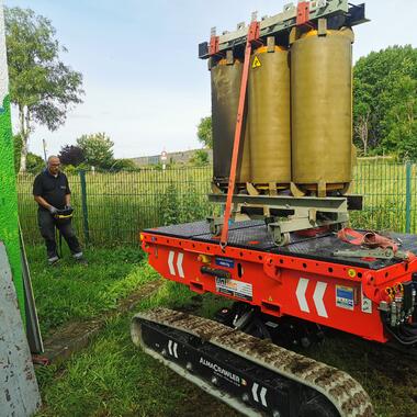 Transport des Altgerätes zum LKW