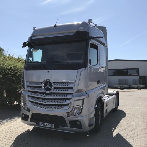 Außenansicht Actros MP5 mit MirrorCam