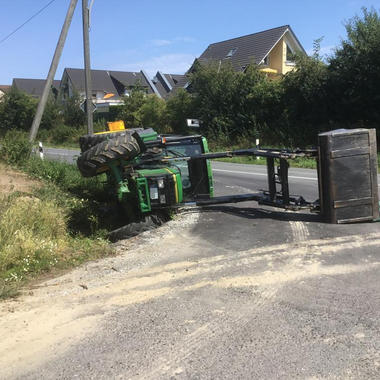 umgekippter Schlepper